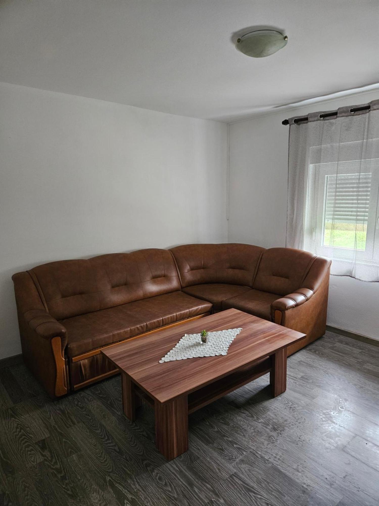 Apartman Mile - Holiday House 스몰리야나크 외부 사진